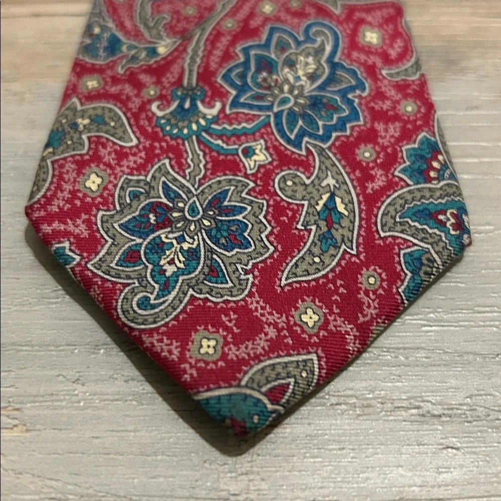Strathmore Men’s Elegant Paisley Floral Red Blue Men's Tie Silk Career Business - Picture 3 of 7